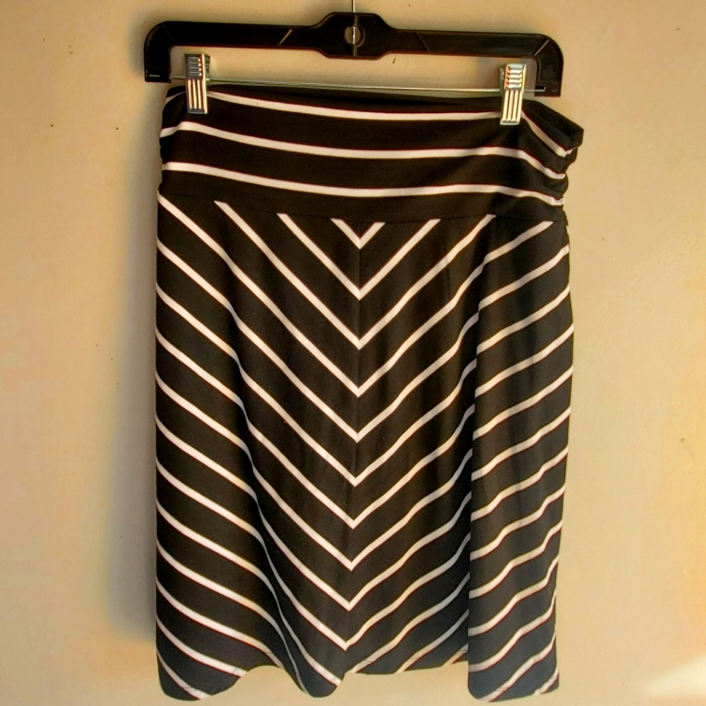 3 for $10, Bl/Wh Skirt